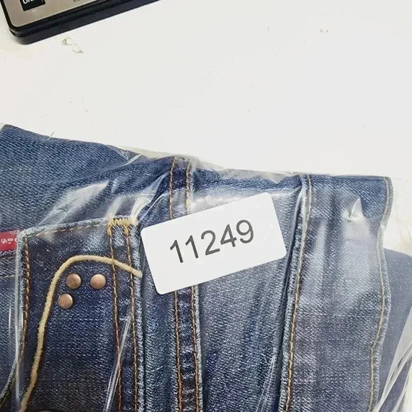 Levis 515 Womens Boot Cut Jeans Size 16 x32 16PT - Picture 6 of 6